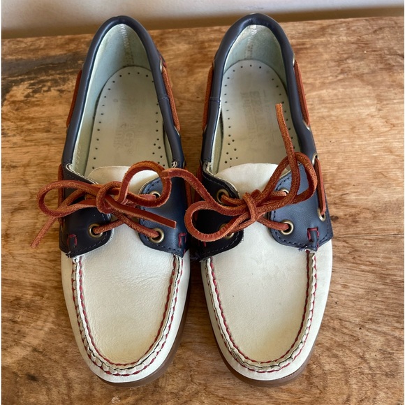 SEBAGO DOCKSIDERS Preppy Handmade Leather Navy & Creamy Blue Loafers Sz 6M NICE! - Picture 1 of 12